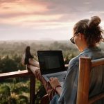 Fenomena Workation: Kombinasi Kerja Dan Liburan