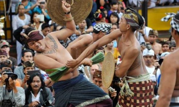 Ragam Tradisi Unik Di Indonesia Yang Masih Dilestarikan